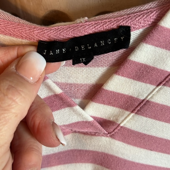 Hooded top for women - Picture 2 of 3